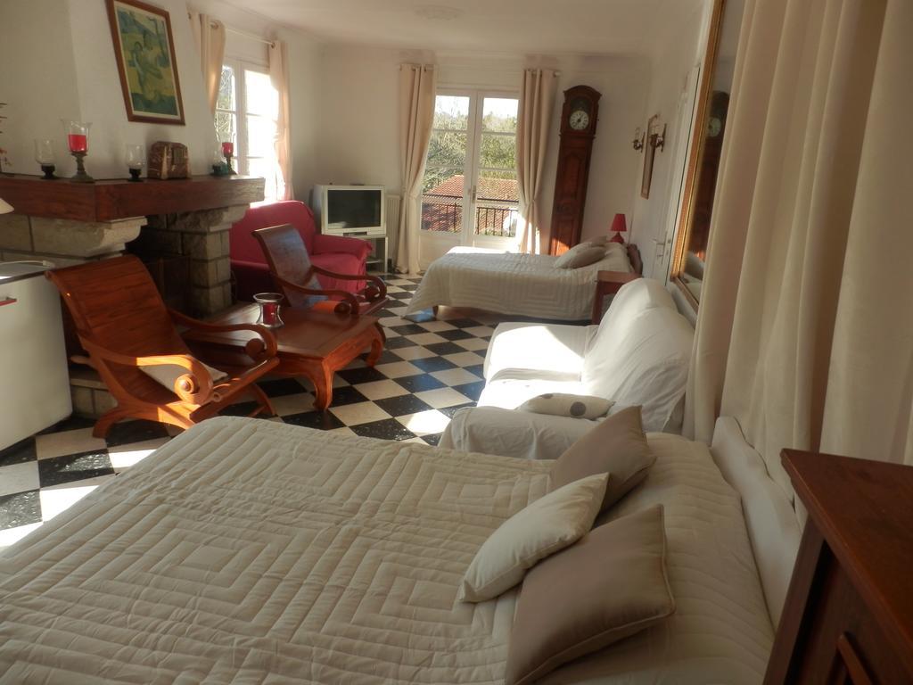 Villa Gypsie Urrugne Rom bilde